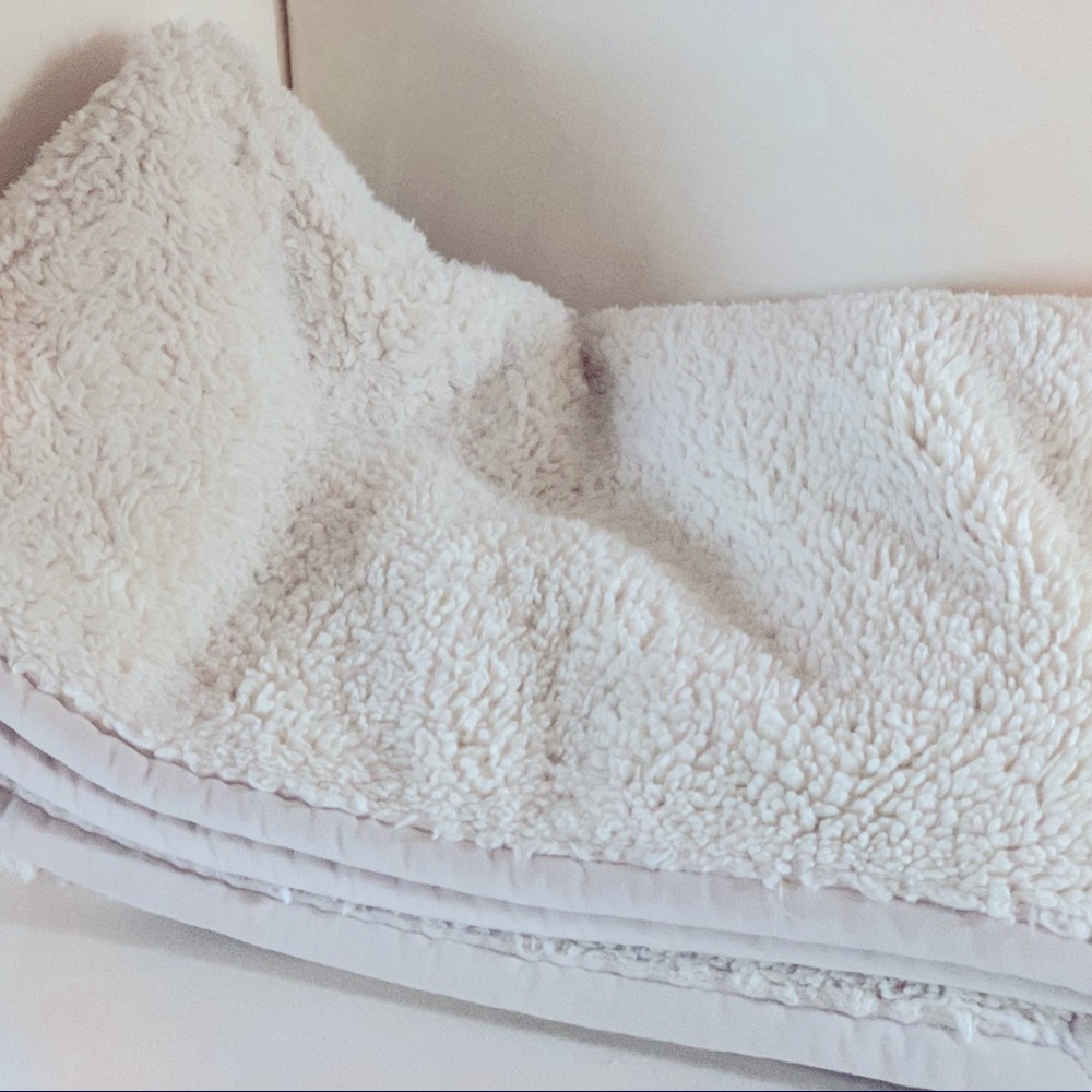 Pottery Barn Faux Fur Alpaca Throw Blanket